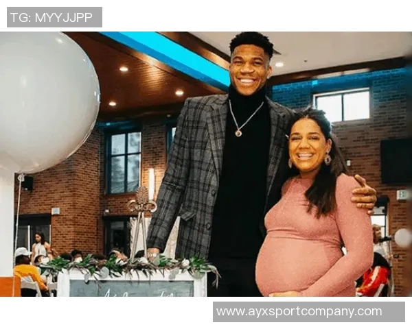 字母哥妻子带娃回雅典两地分居问题经过数月沟通成功解决